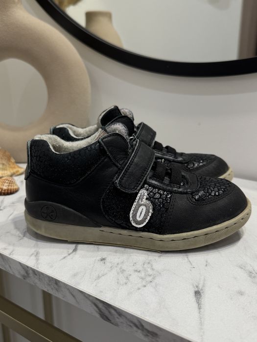 Кроссовки на девочку