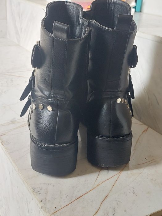Боти 39 номер, черни