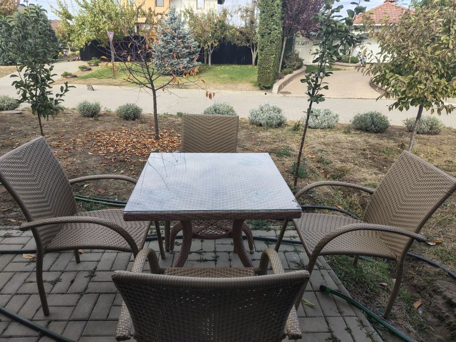 Set masa cu 4 scaune gradina