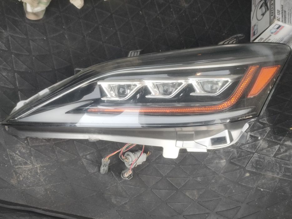 Lexus Rx сол жақ фара (оригинал)