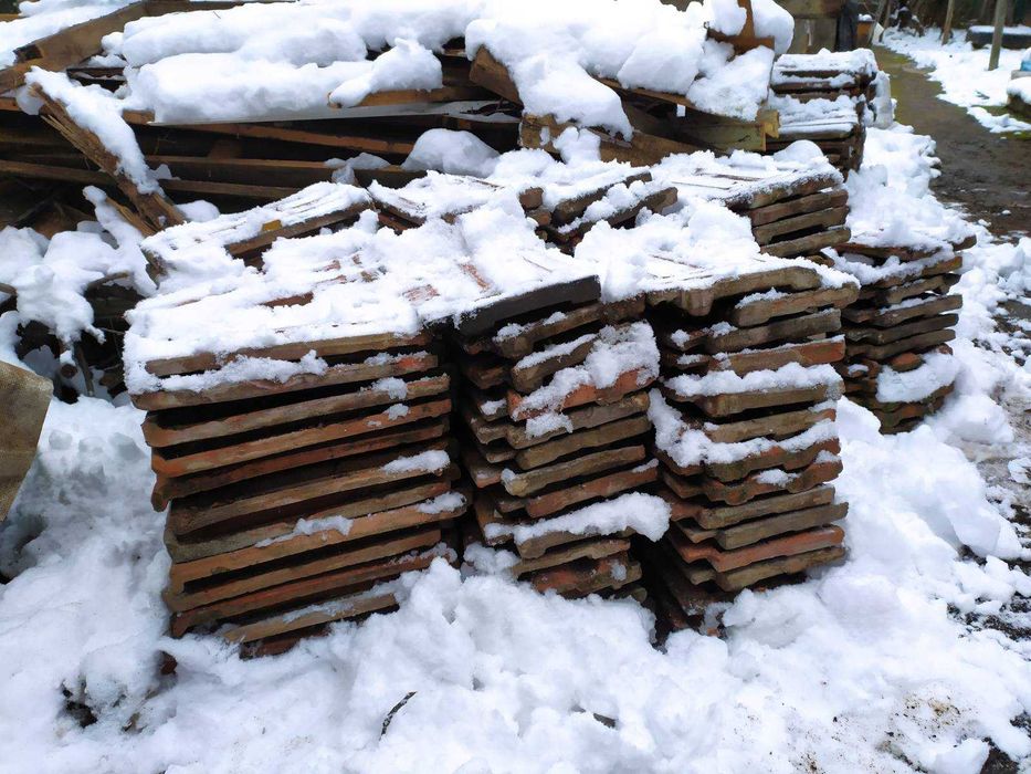 Керемиди използвани гр. Кюстендил 0.20лв 600бр.