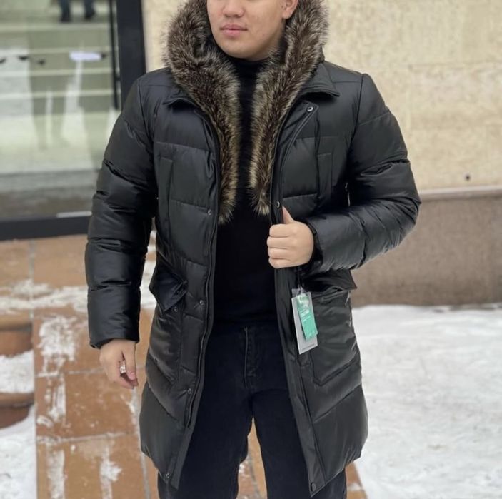 Продам мужскую куртку требует пошива(переделки, ремонта)