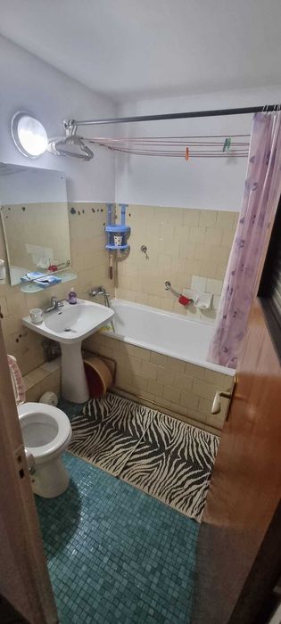 Inchiriez apartament 2 camere
