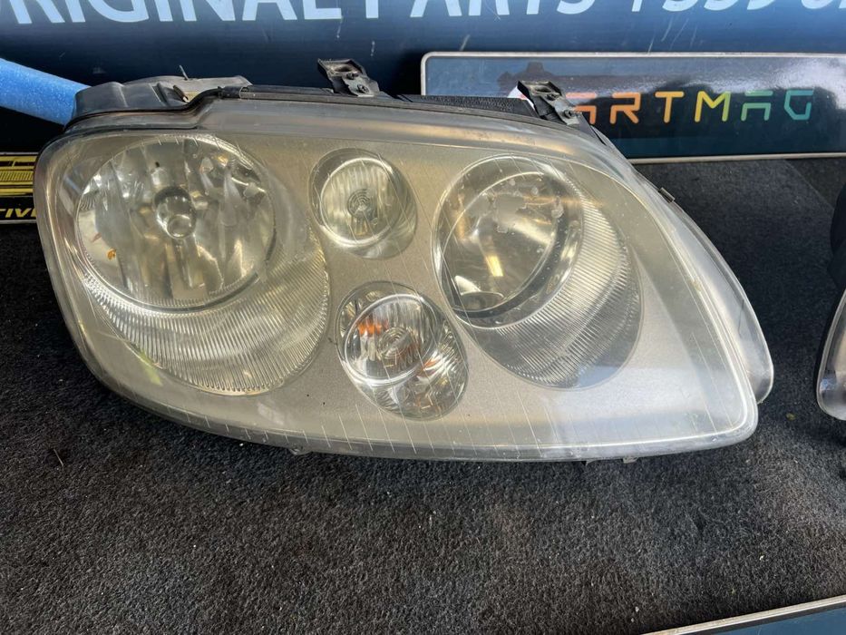 Фар - Фарове Vw Touran Фолксваген Туран 2006г ляв десен 1брой