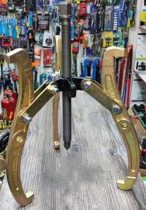 Съемник подшипников 14"-350мм.трехлапый..