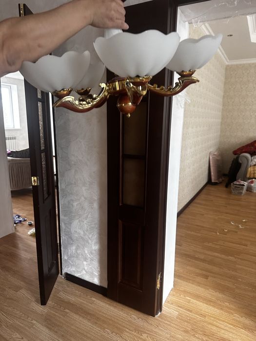 Продам люстры все по 5000