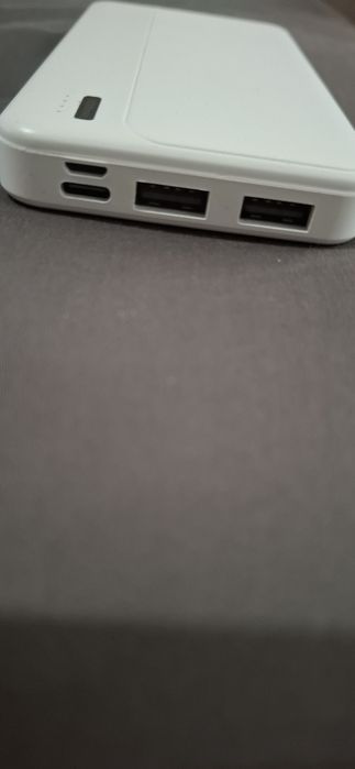 Продавам външна батерия нова