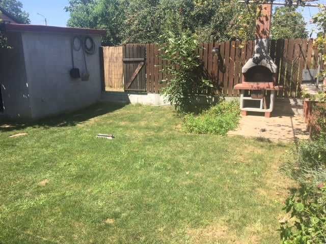 Casă spațioasă cu 4 dormitoare și curte – Agigea, Constanța