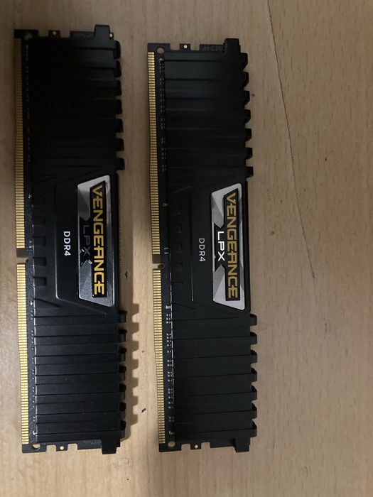 Rami Corsair lpx ddr4 32 gb