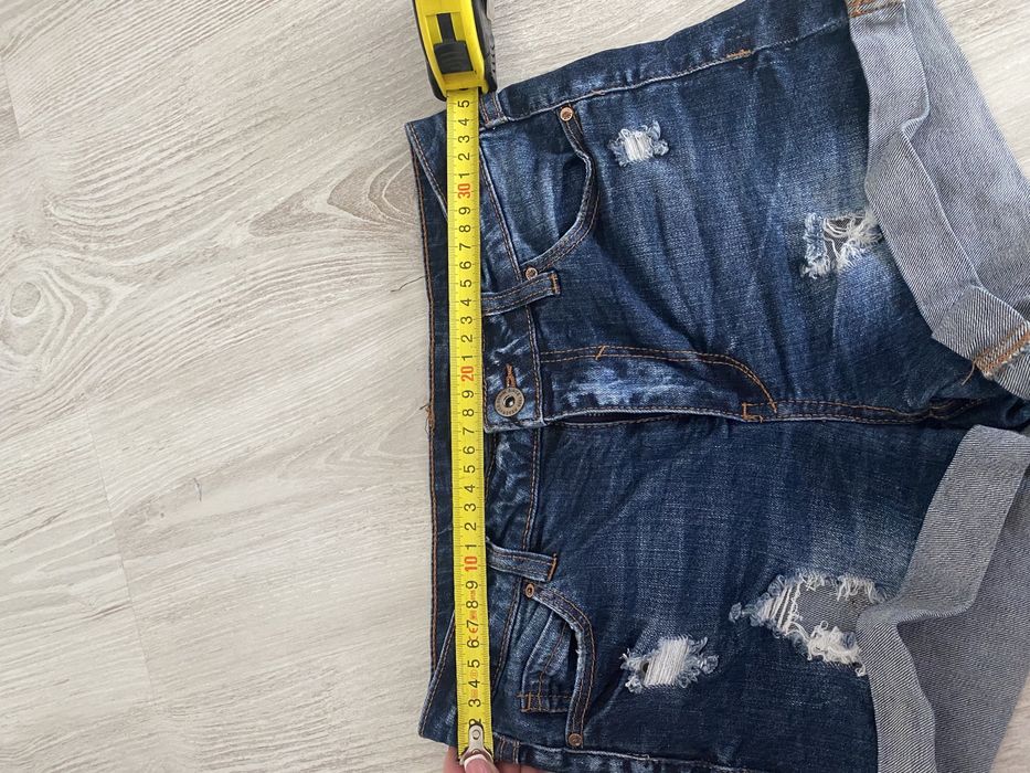 Pantaloni scurti Reserved marime s