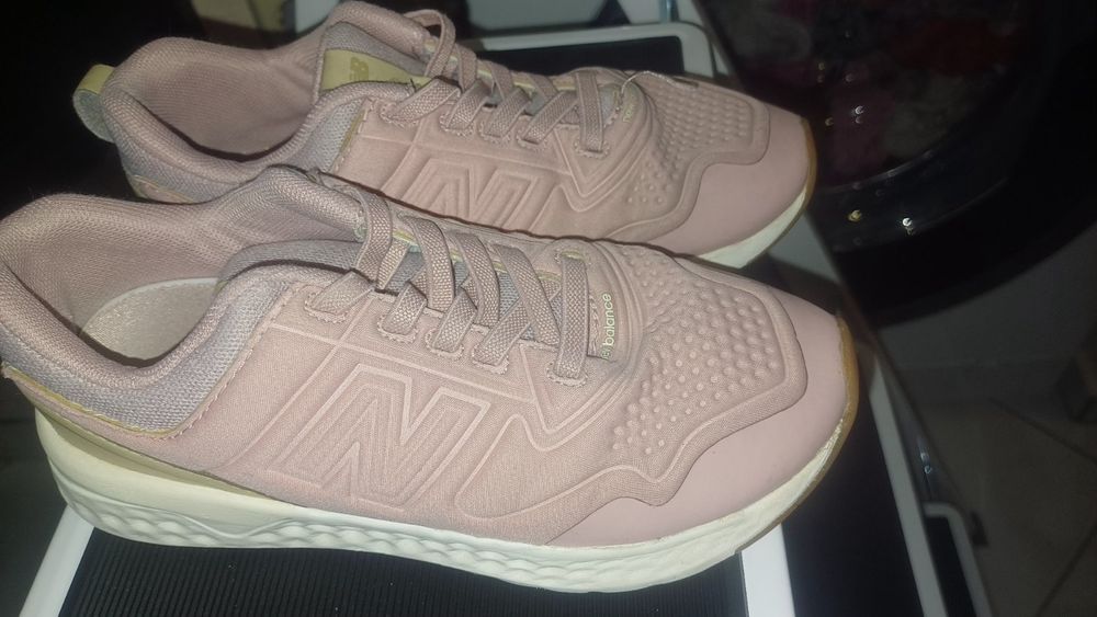 Маратонки за момиче New Balance 32