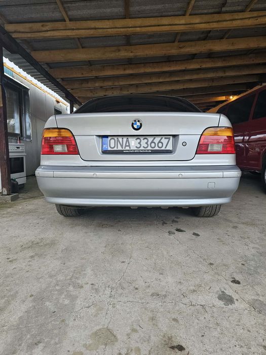 Bmw e39       520