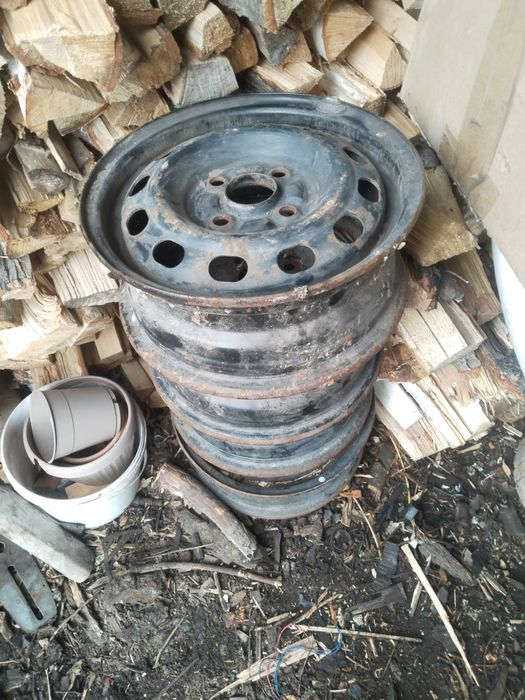 Диски 13 х100 железныие