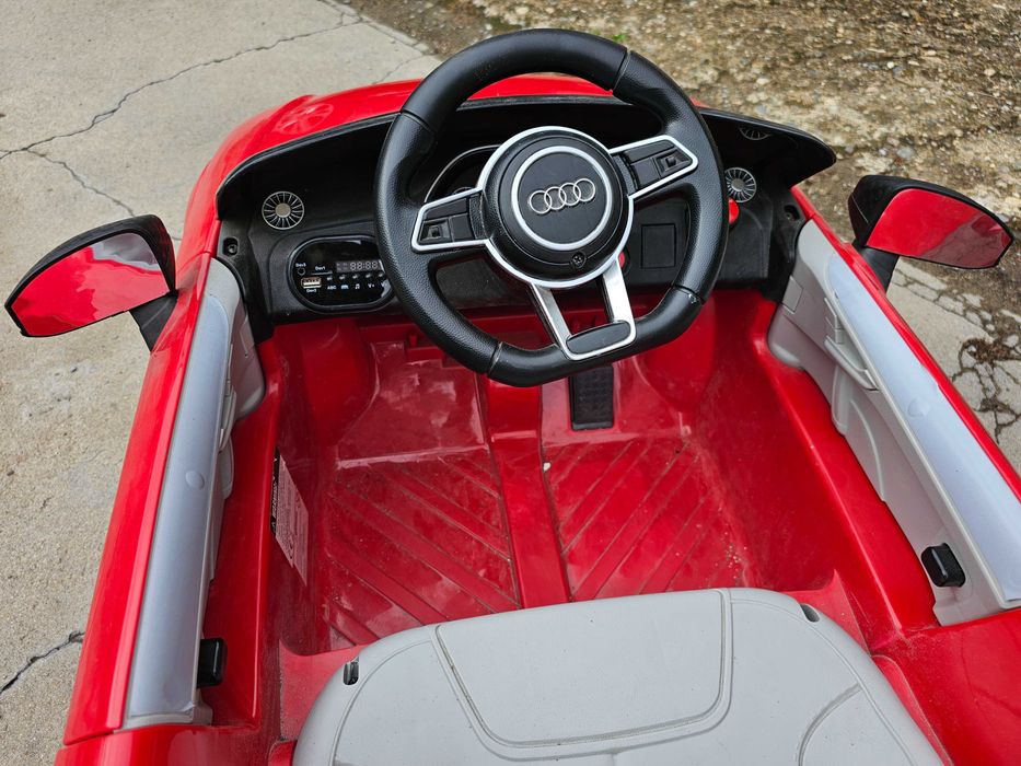 Акумулаторна кола с родителски контрол 6V AUDI TT ЧЕРВЕН