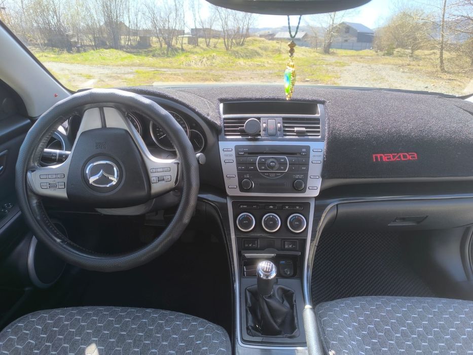 Продам машину мазда 6