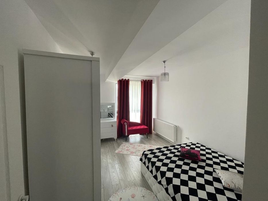 Vand apartament 2 camere zona Vitan