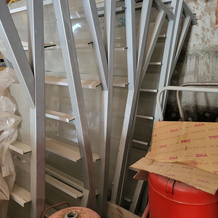 Витрины продам. Стеклянные