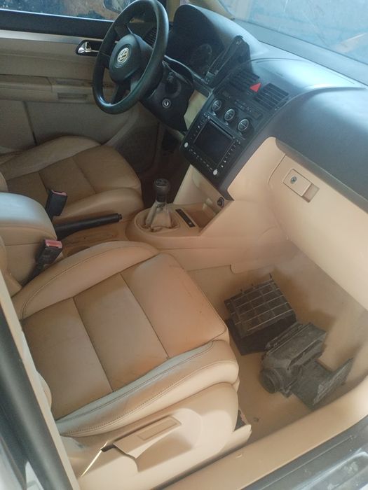 Injector egr far jante rulou volant caseta cutie carlig touran 2.0 azv