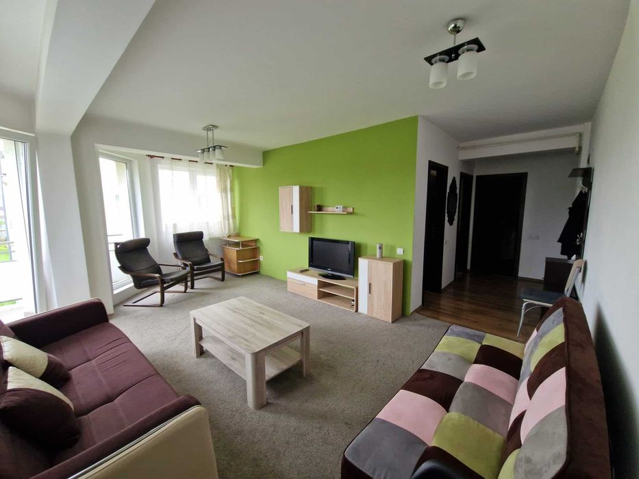 Inchiriez apartament Eroilor cu parcare