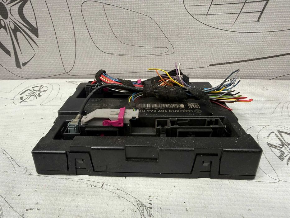 Modul confort BCM2 Audi A4 S4 B8 8K COD: 8K0907064DC 2010 / [2008-2015] / (5B2)