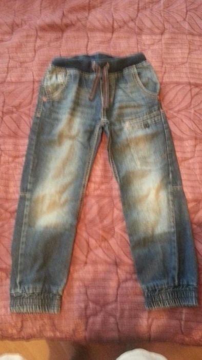 Детски лот дънки Reserved + блуза Lupilu за момченце на 5-6 год.