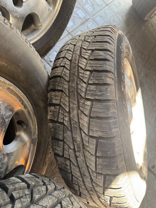 Продам диски с резиной 5 штук