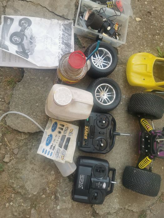 Mașinuța RC cu motor termic