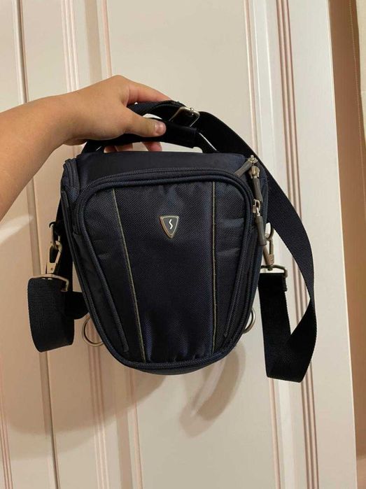 Продам камеру eos 1100D