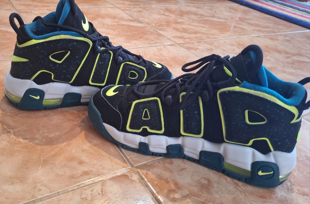 Adidasi nike uptempo