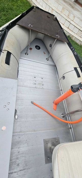Продавам надуваема лодка Allroundmarin, нов внос от Германия, в