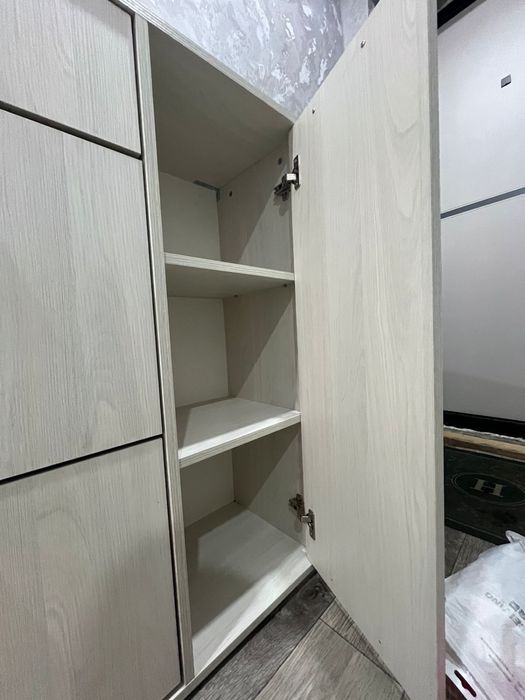 Продам обувницу в хорошом состояний