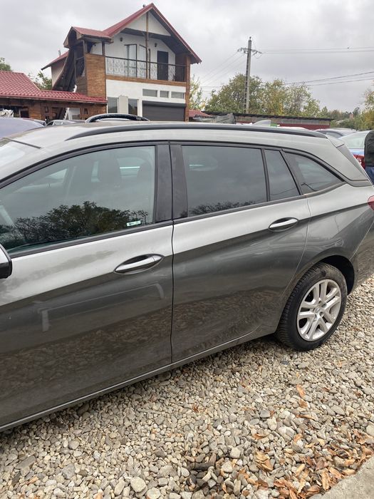 Geam ușă dreapta față Opel Astra K