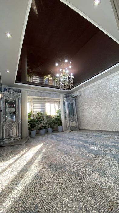 Продается 3 комнатная квартира на Себзаре ор метро Гафура Гуляма