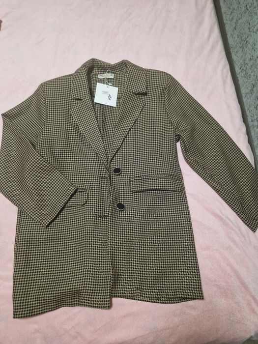 Продам пиджак размер 152