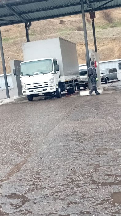 Исузи NPR82L CNG