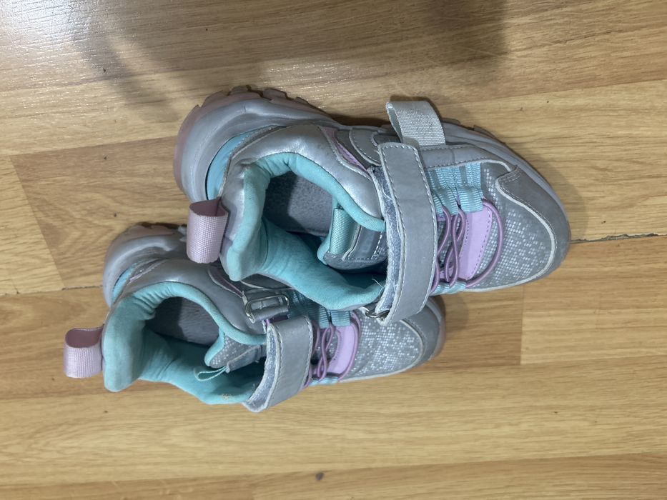 Киілген аяқ киімдер тегін