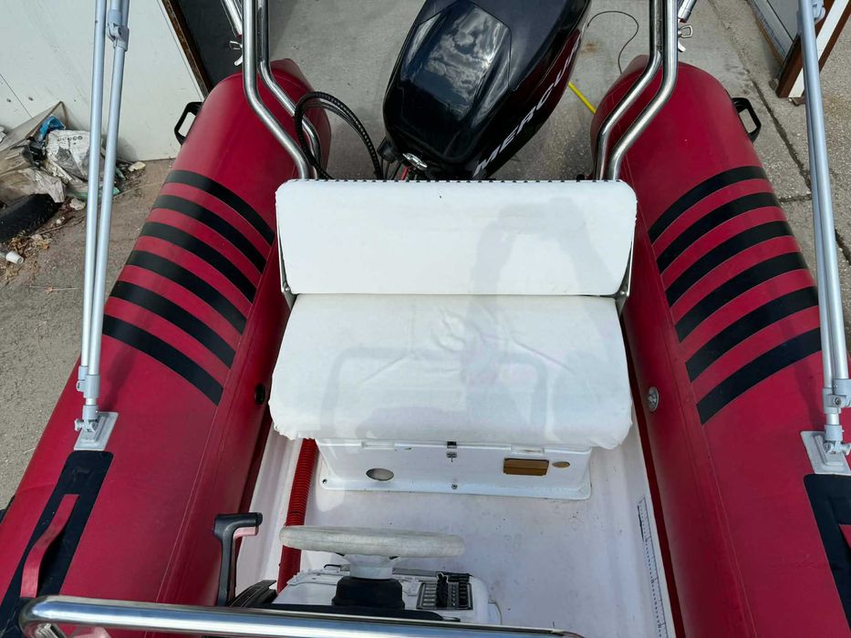 Надуваема лодка Zebec 5.50м