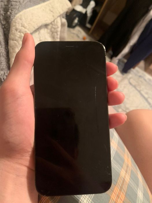 Iphone 12 pro 128, 75% iphone 12 mini 64 , 77%