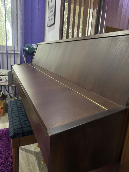 Vând pianină Schimmel Braunschweig