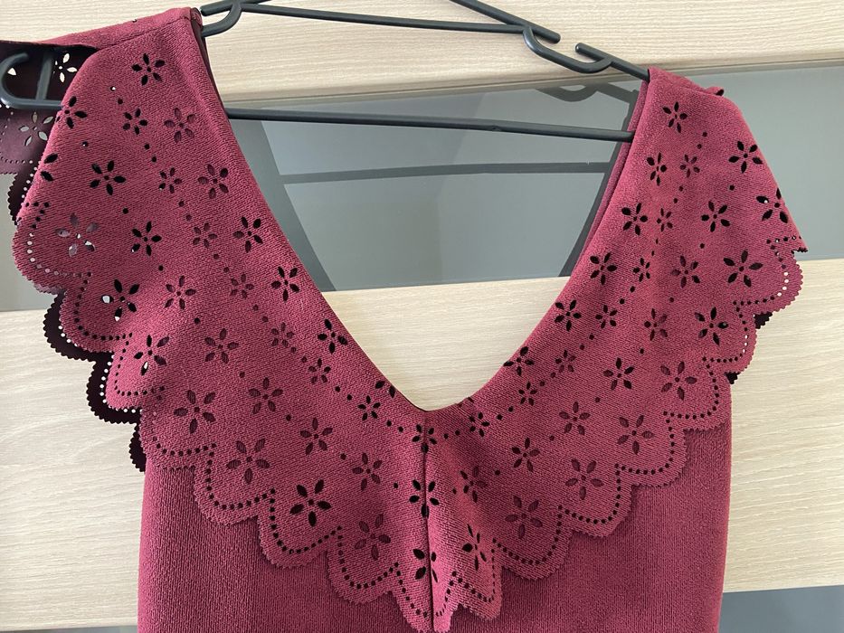 Къса рокля бордо