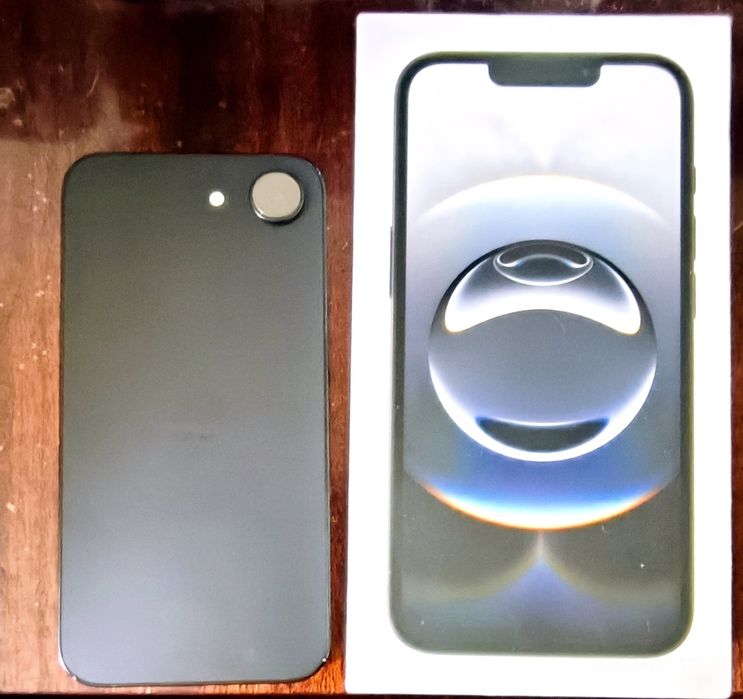 Продам iPhone 16e , обмен тоже есть