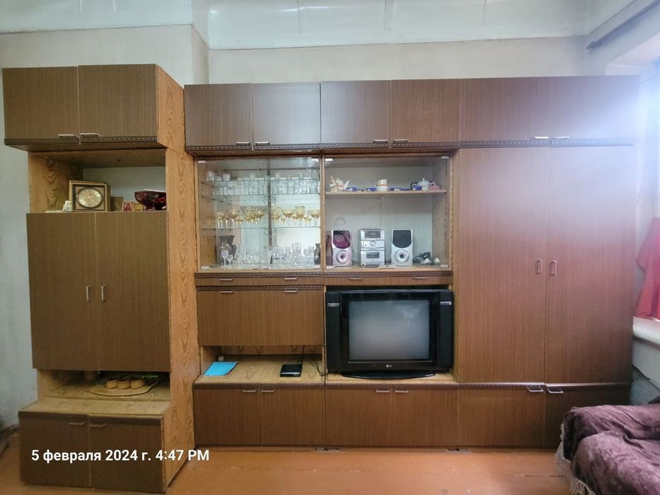 Продается стенка производитель Чехословакия