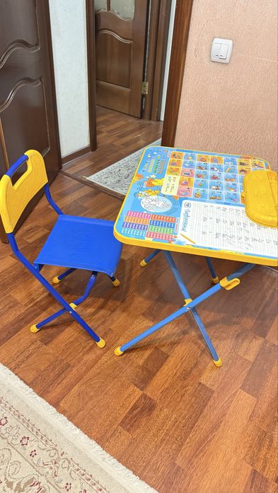 Детский стол со стульчиком