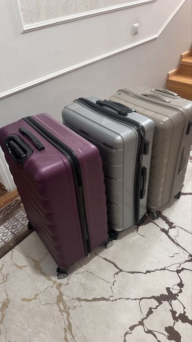 Продам дорожные чемоданы