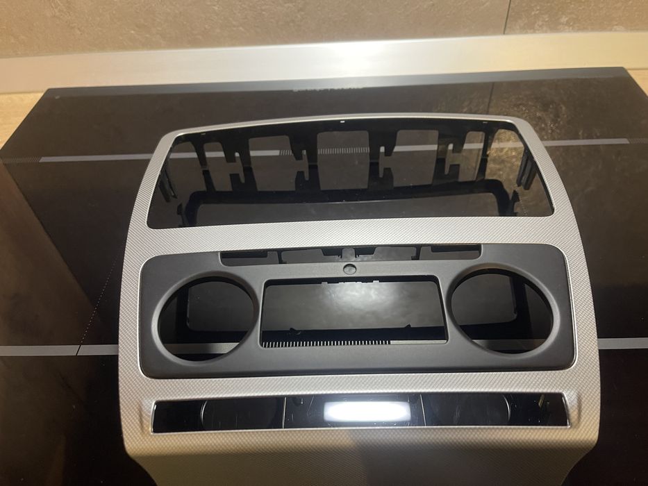 Rama pentru media player skoda