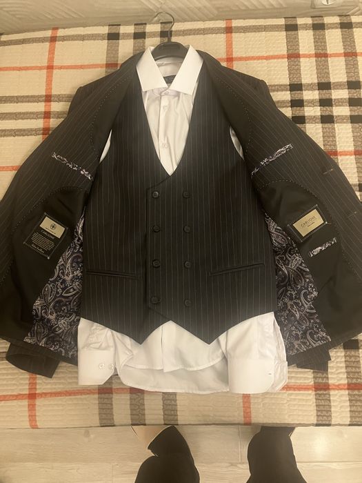 Костюм практический новый