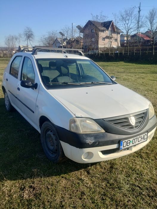 Vând Logan 2005 cu servodirecție.