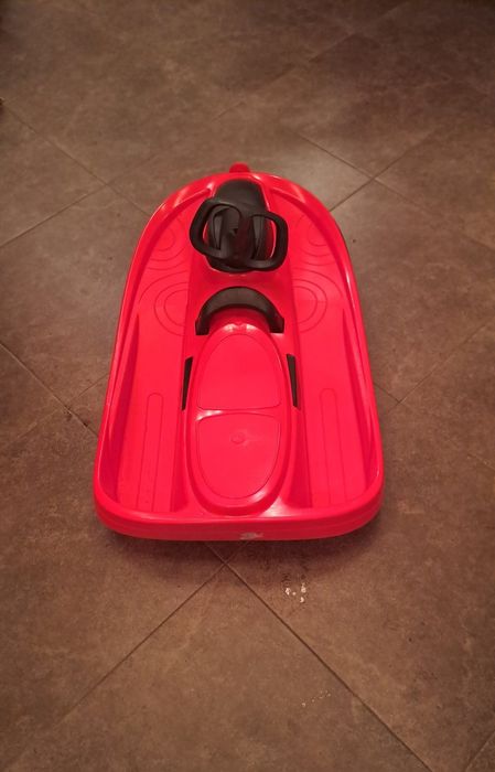 ШЕЙНА Gizmo-Raiders-Stratos с кормило, Racing Red