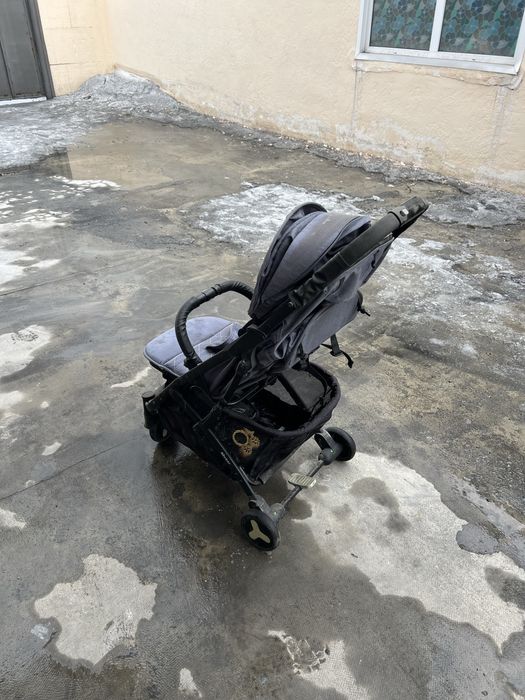 Коляска прогулочная