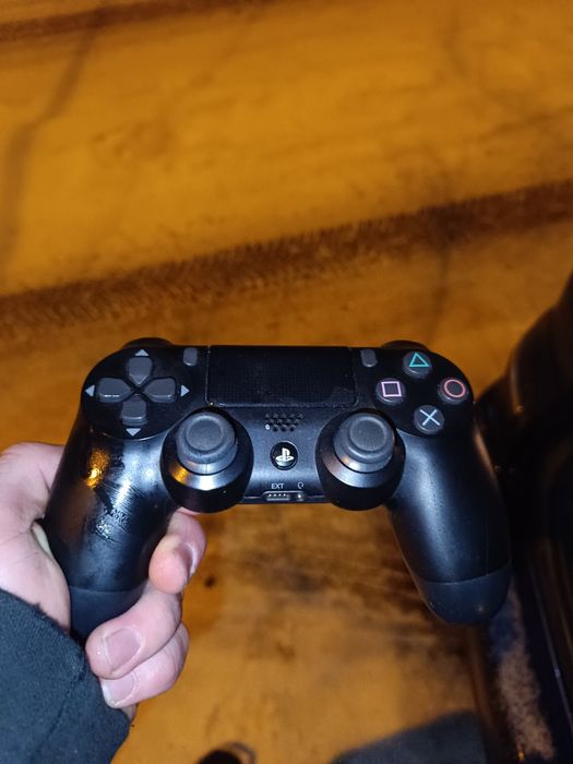 Controller ps4+ monitor benq GL2460 B